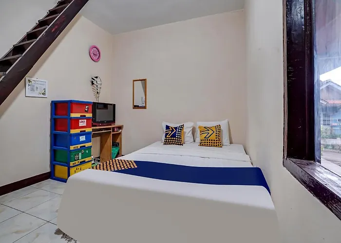Oyo Homes 90917 Eco Tourism Geopark Padalarang Homestay Syariah Bandung