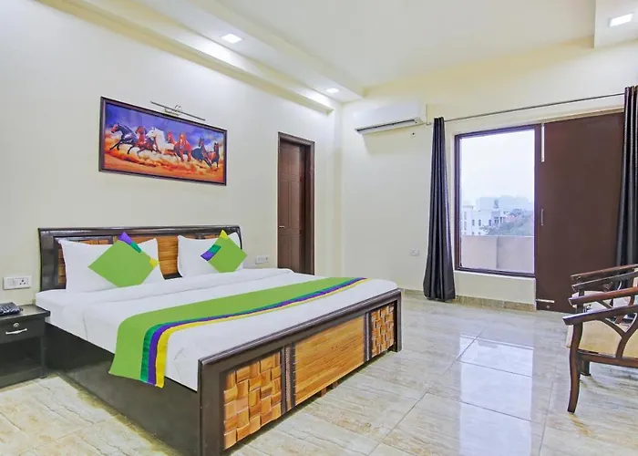 Amaya Inn Sector 72 Delhi 