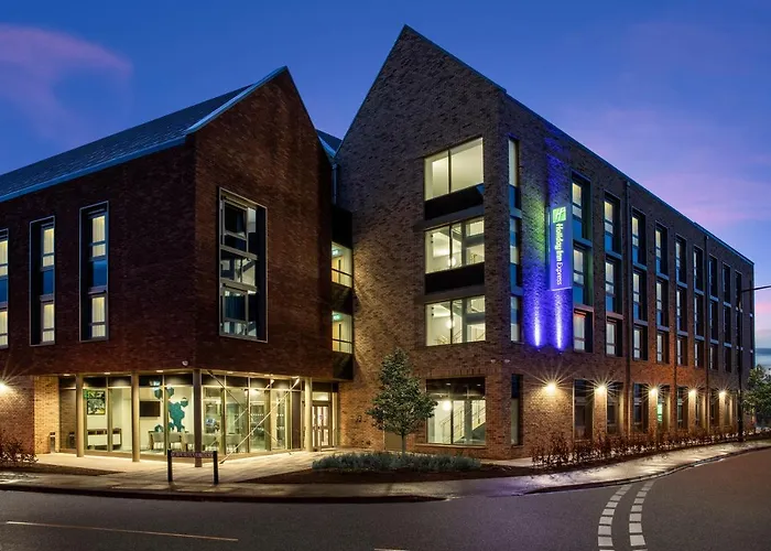Holiday Inn Express Cambridge West - Cambourne By Ihg