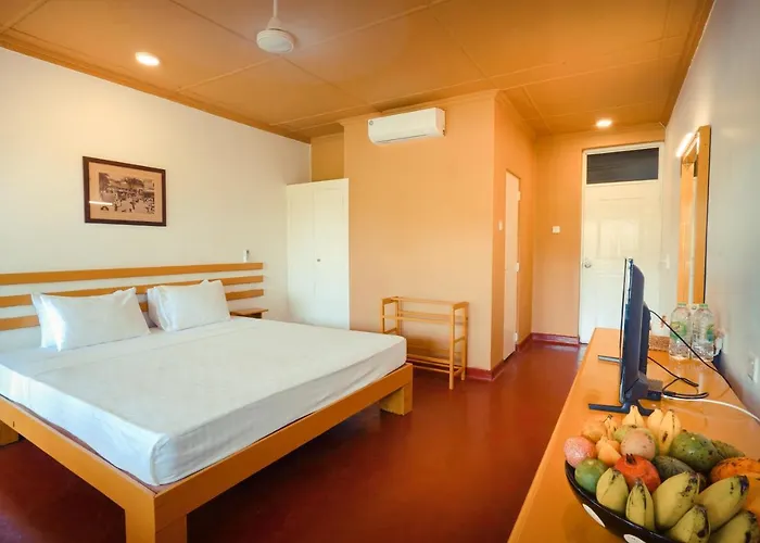 Reef Garden Hotel Matara