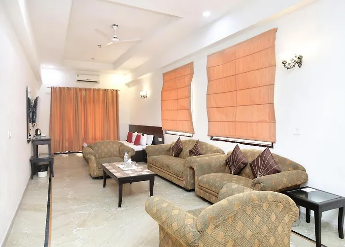 Capital O 15395 Hotel 42 Amritsar