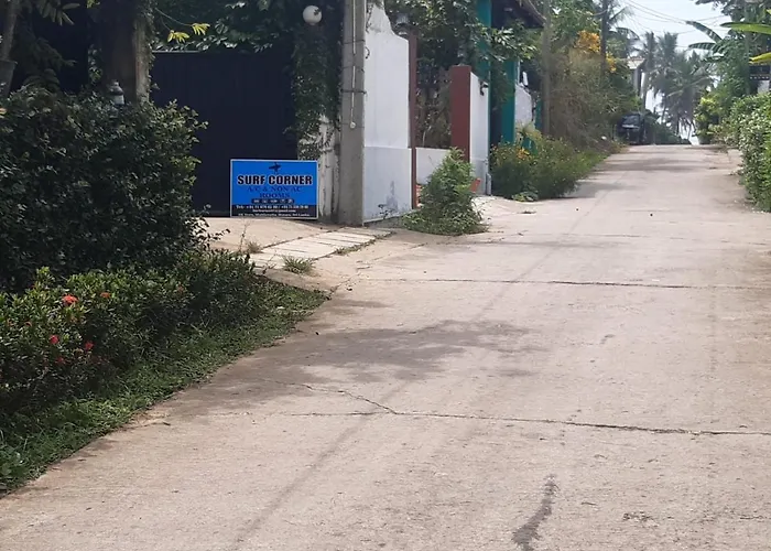Surf Corner Hotel Matara
