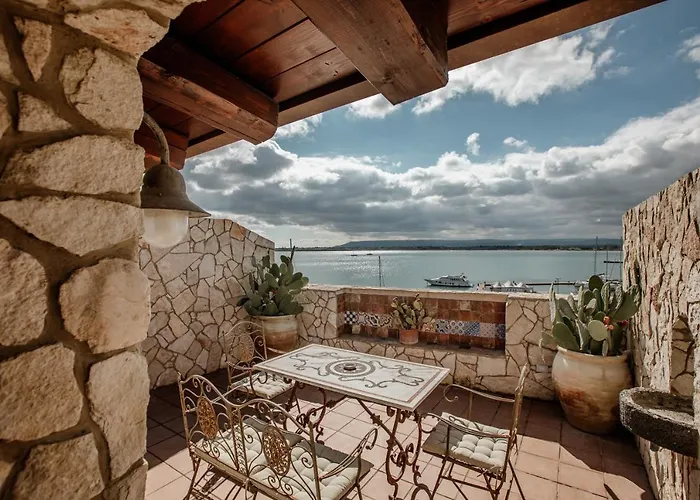 Palazzo Giunta - Porta Marina Ortigia Bed & Breakfast Syracuse