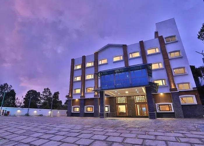 Lemongrass Inn Munnar Anachal
