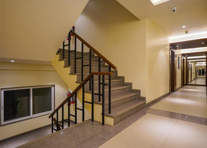 Hotel El Magnifico Surat