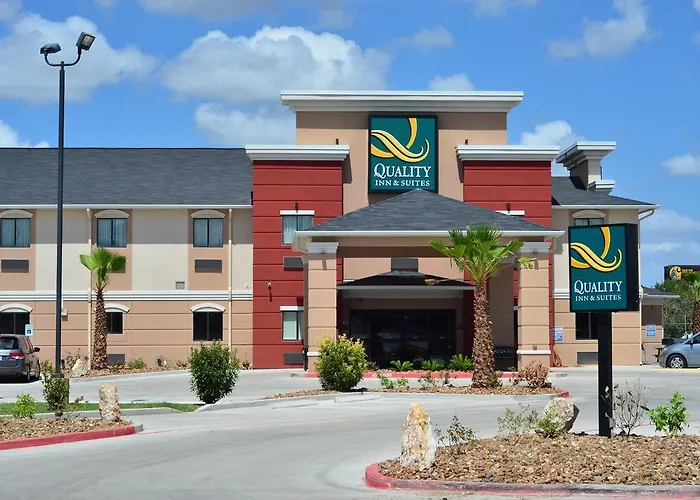 Quality Inn & Suites Kenedy - Karnes City