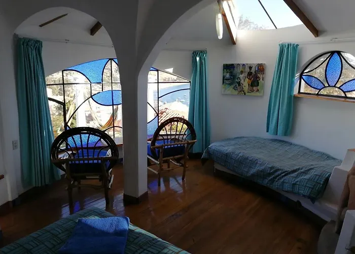 Hostal Las Olas Copacabana 