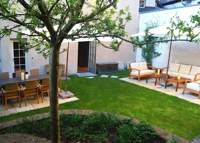 Townhouse Weisses Kreuz Boutiquehotel Salzburg