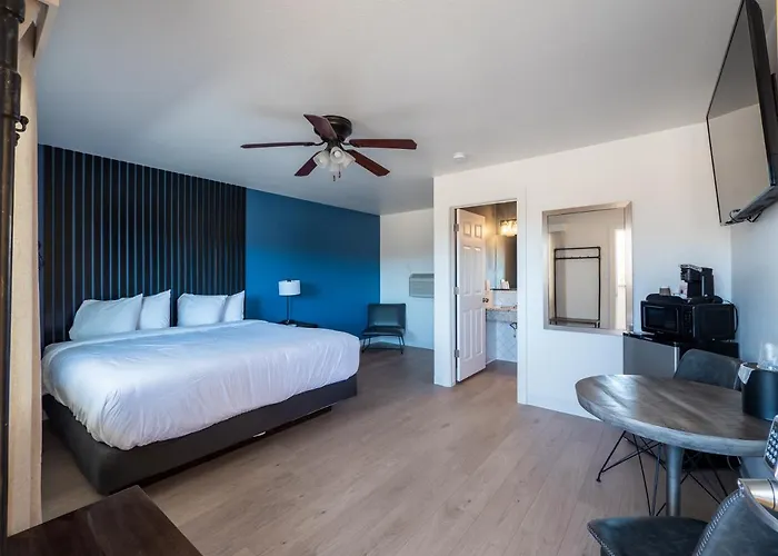 Balanced Rock Inn Fruita