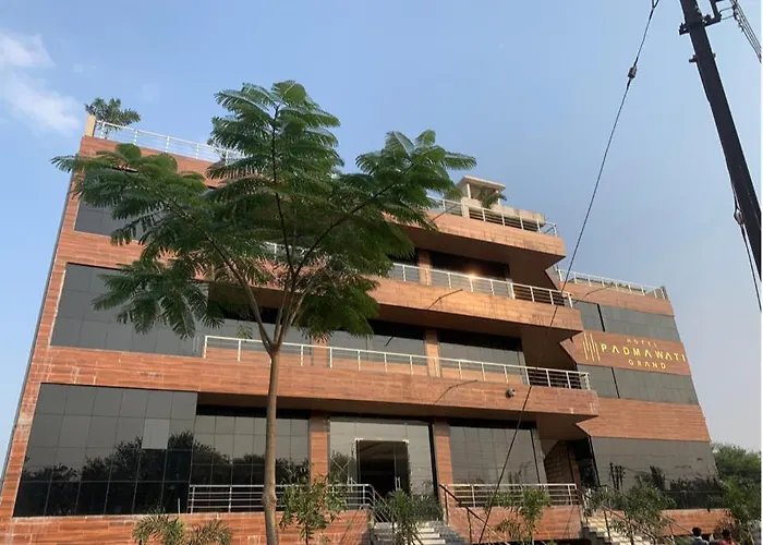 Hotel Padmawati Grand Nanded