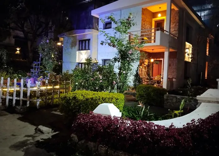 Hotel Seven Roads Kodaikanal