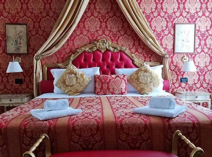 Friendly Venice Suites