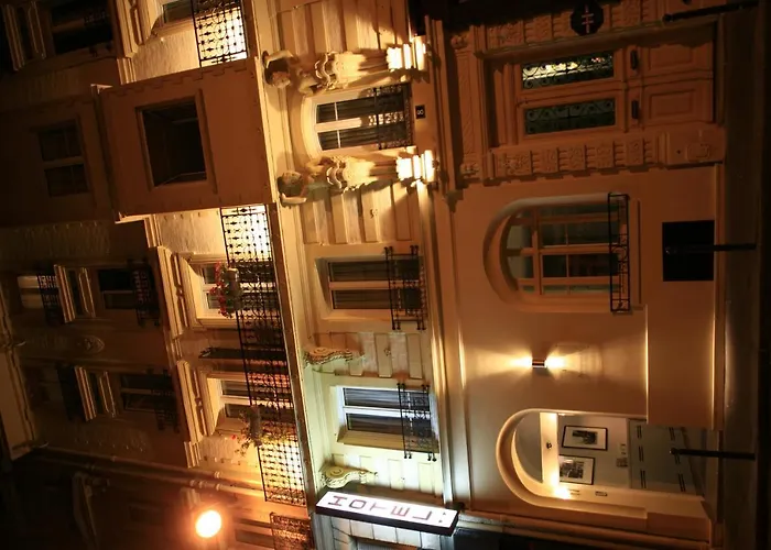Hotel De Nemours Paris