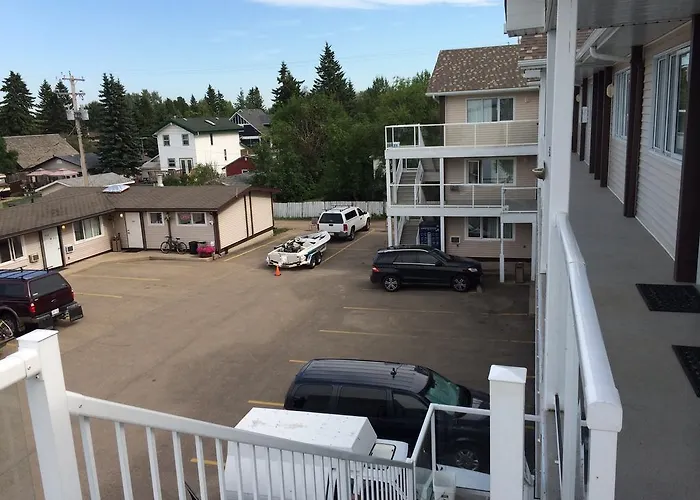 Raccoon Lodge Motel Sylvan Lake