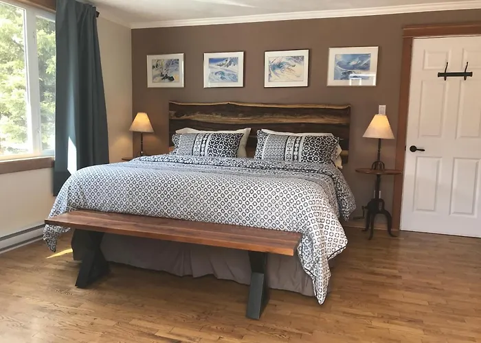 Canadian Rockies Inn - Adults Only Field