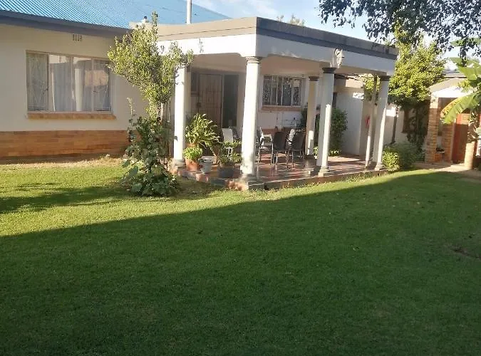 Lala Poa Guest House Klerksdorp