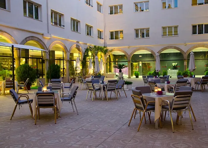 Trh Ciudad De Baeza Hotel