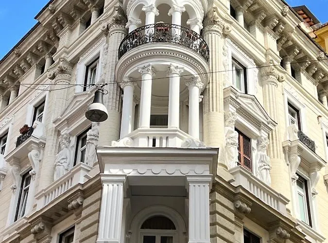 Hotel Le Petit Rome
