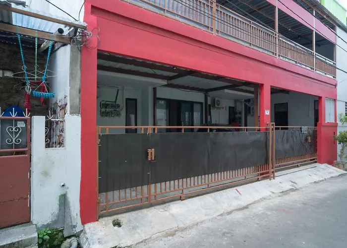 RedDoorz near Sarinah Jakarta