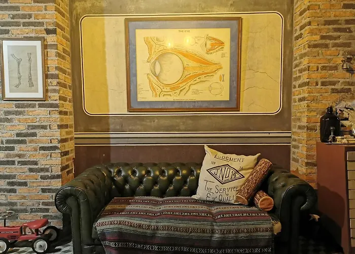 J No.14 Bed & Breakfast Bangkok