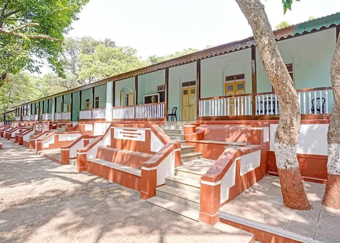 Treebo Cecil Resort Matheran With Swimming Pool