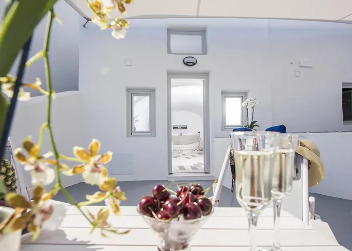 Ambition Suites (Adults Only) Oia
