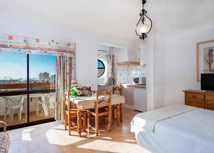 Mirachoro Portimao Aparthotel