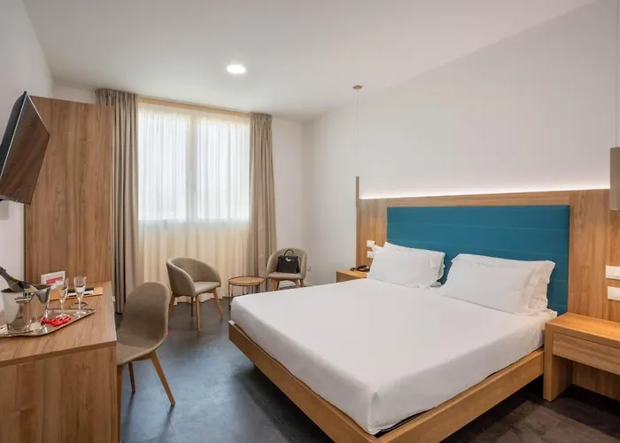 V Hotel Ancona