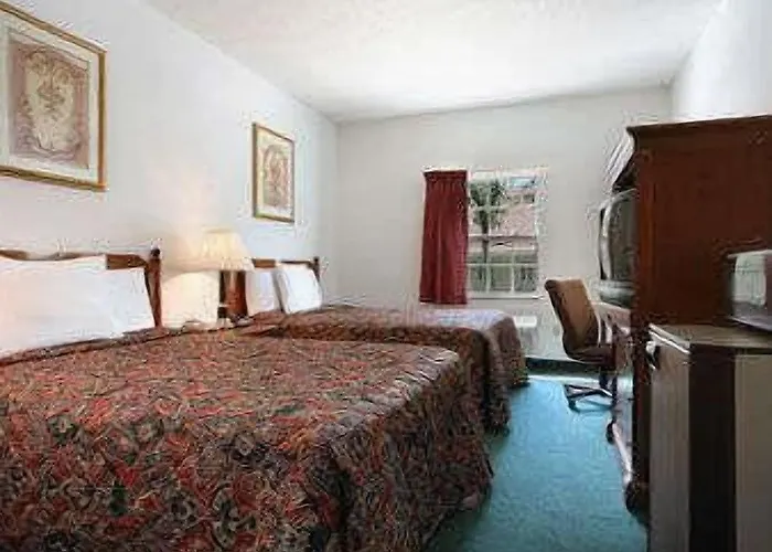 Travelodge By Wyndham Waukegan Gurnee