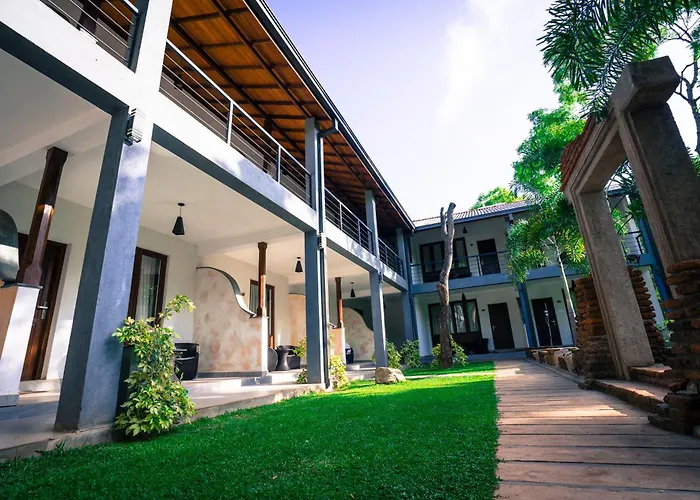 Hotel Alakamanda Anuradhapura