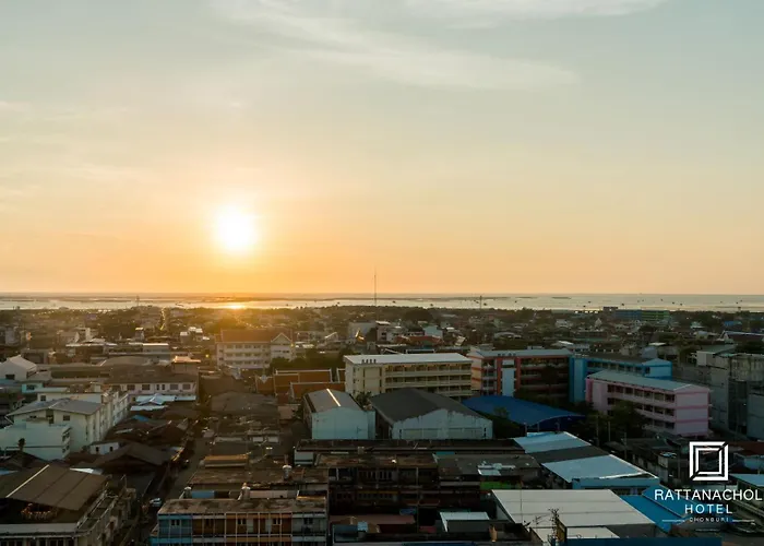 Rattanachol Hotel Chonburi