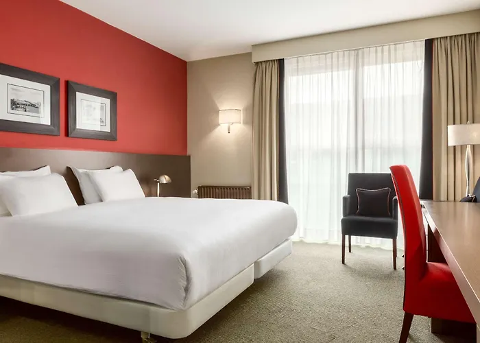 Nh Waalwijk Hotel