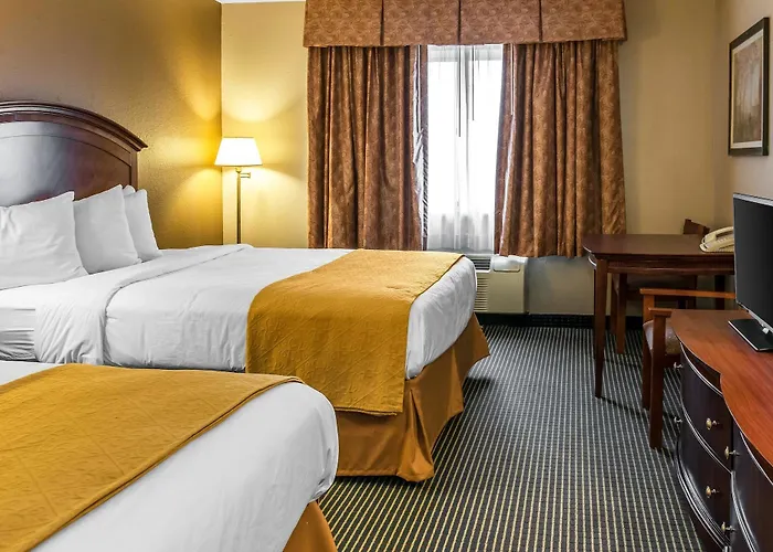 Quality Inn Scottsburg