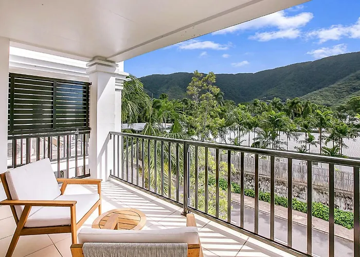 Elysium Apartments Palm Cove