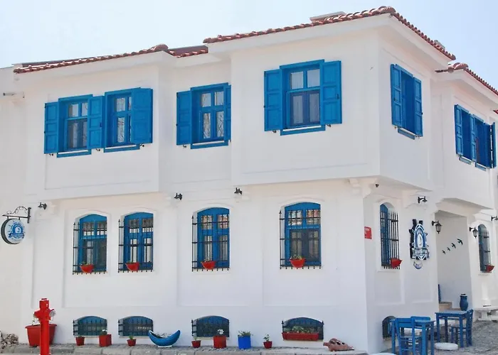 Necdet Kaptan Butik Otel Bozcaada