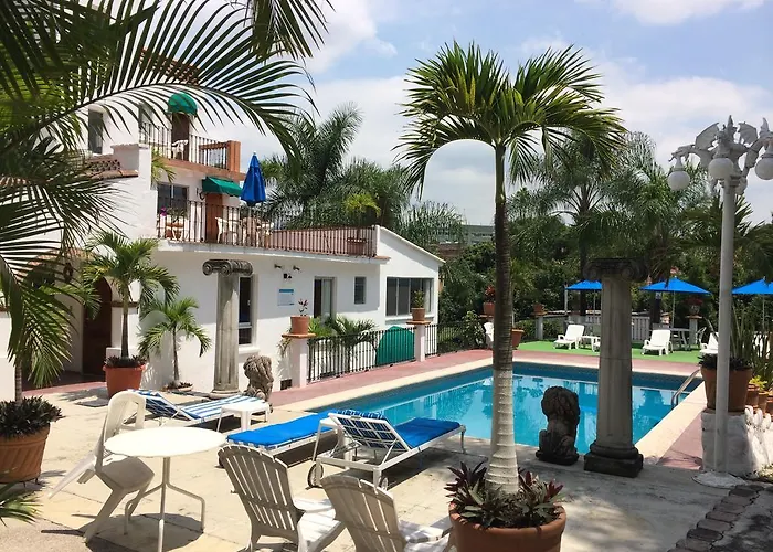 Hotel Bajo el Volcan Cuernavaca