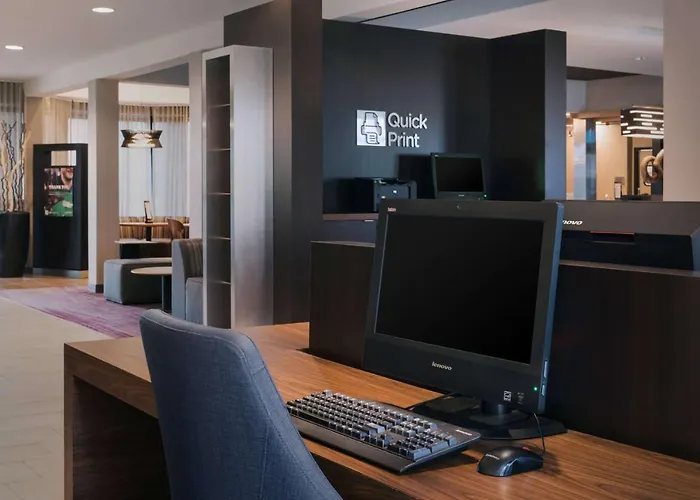 Sonesta Select Boston Stoughton Hotel