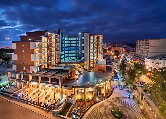 Novel Centre Point Hotel Famagusta 