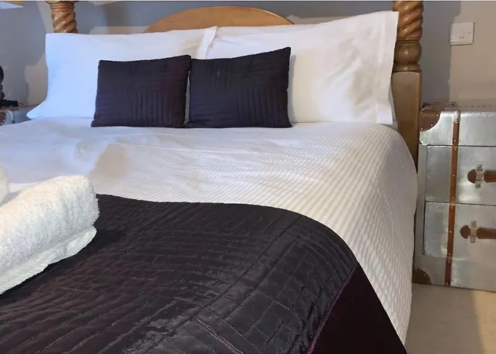 The Curious Fox Bed & Breakfast Skipton