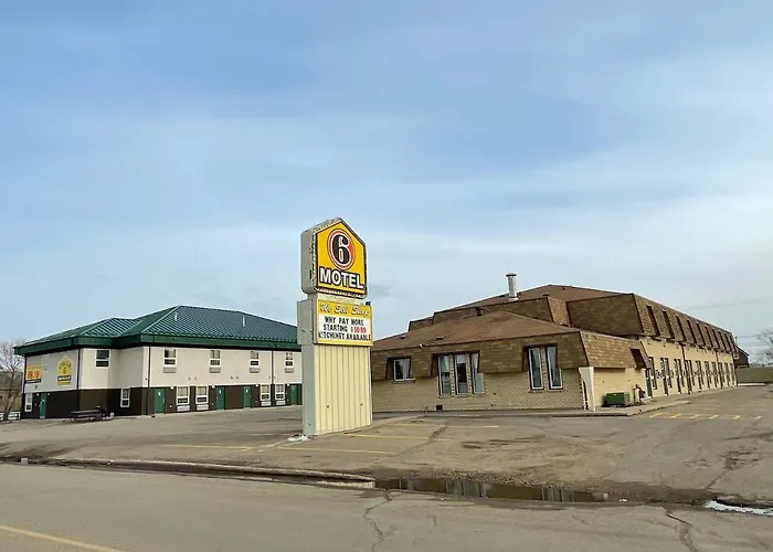 Circle 6 Motel Weyburn