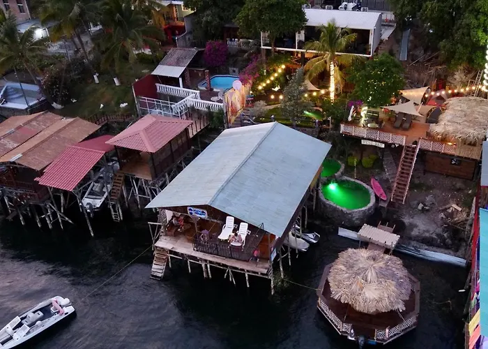 Captain Morgan Hostel Lake Coatepeque Santa Ana