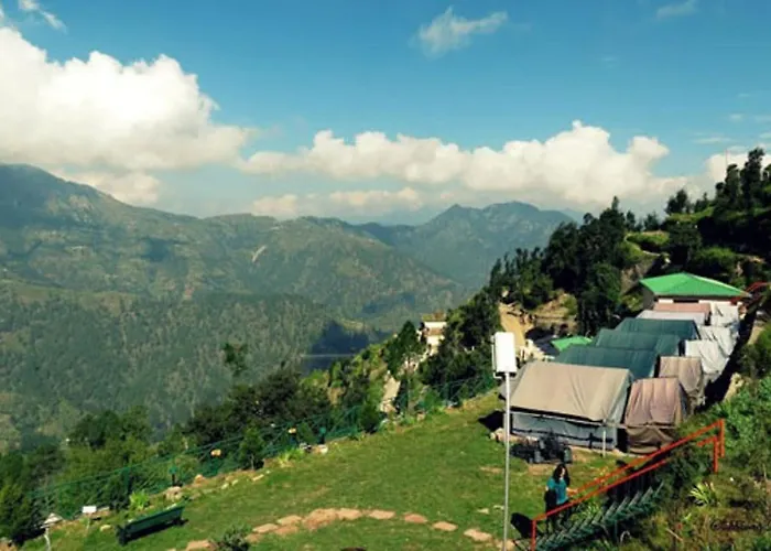 Whispering Pines Hotel Kanatal