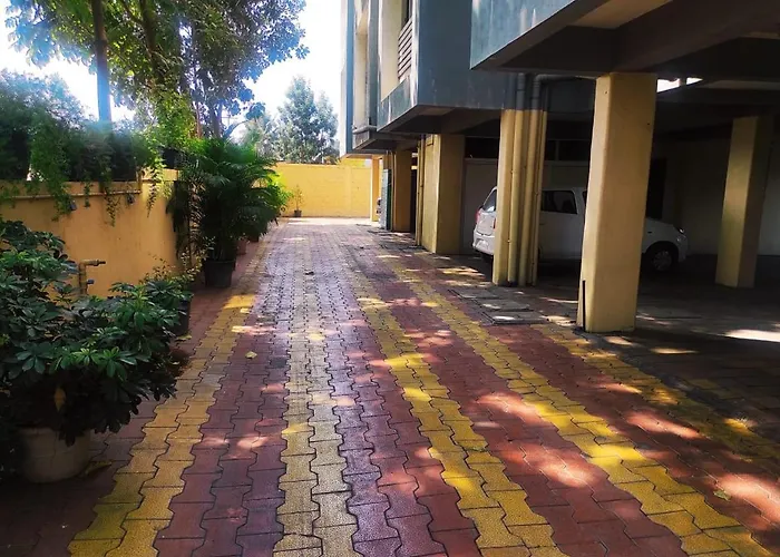 Hotel Manasi Royal Satara