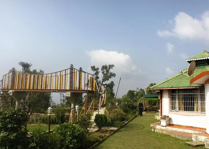 Hotel Himshikhar Chaukori