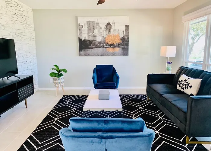Blue-Door @Maywood - Modern Spaces San Antonio