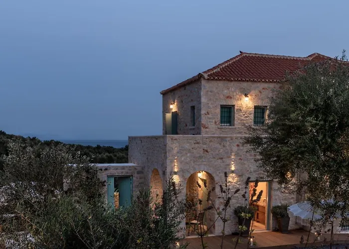 The Olive Yard Aparthotel Gythio