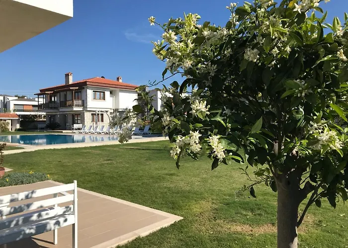 Mara Bahce Alaçatı