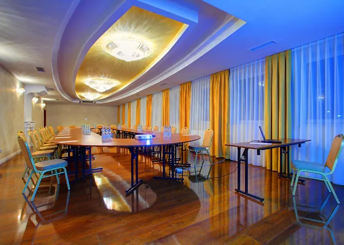 Hotel Holiday Park Warsaw