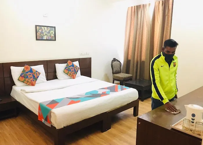 Hotel Merriment Alpha Noida