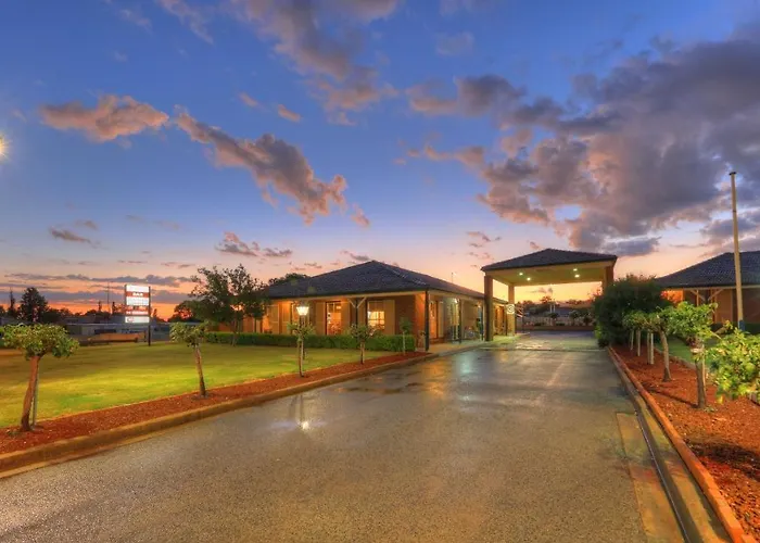 Bushman'S Motor Inn Parkes